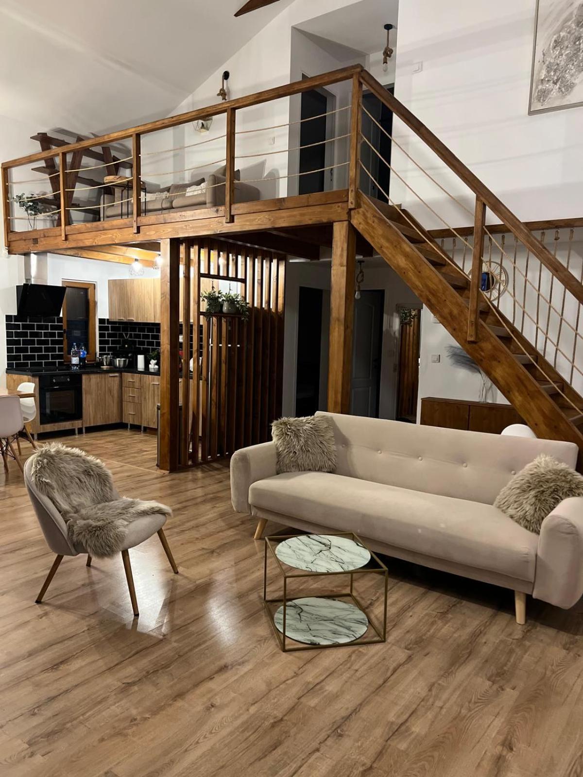 Le Chalet M - Cabana Cu O Panorama De Poveste. Surdesti  Dış mekan fotoğraf
