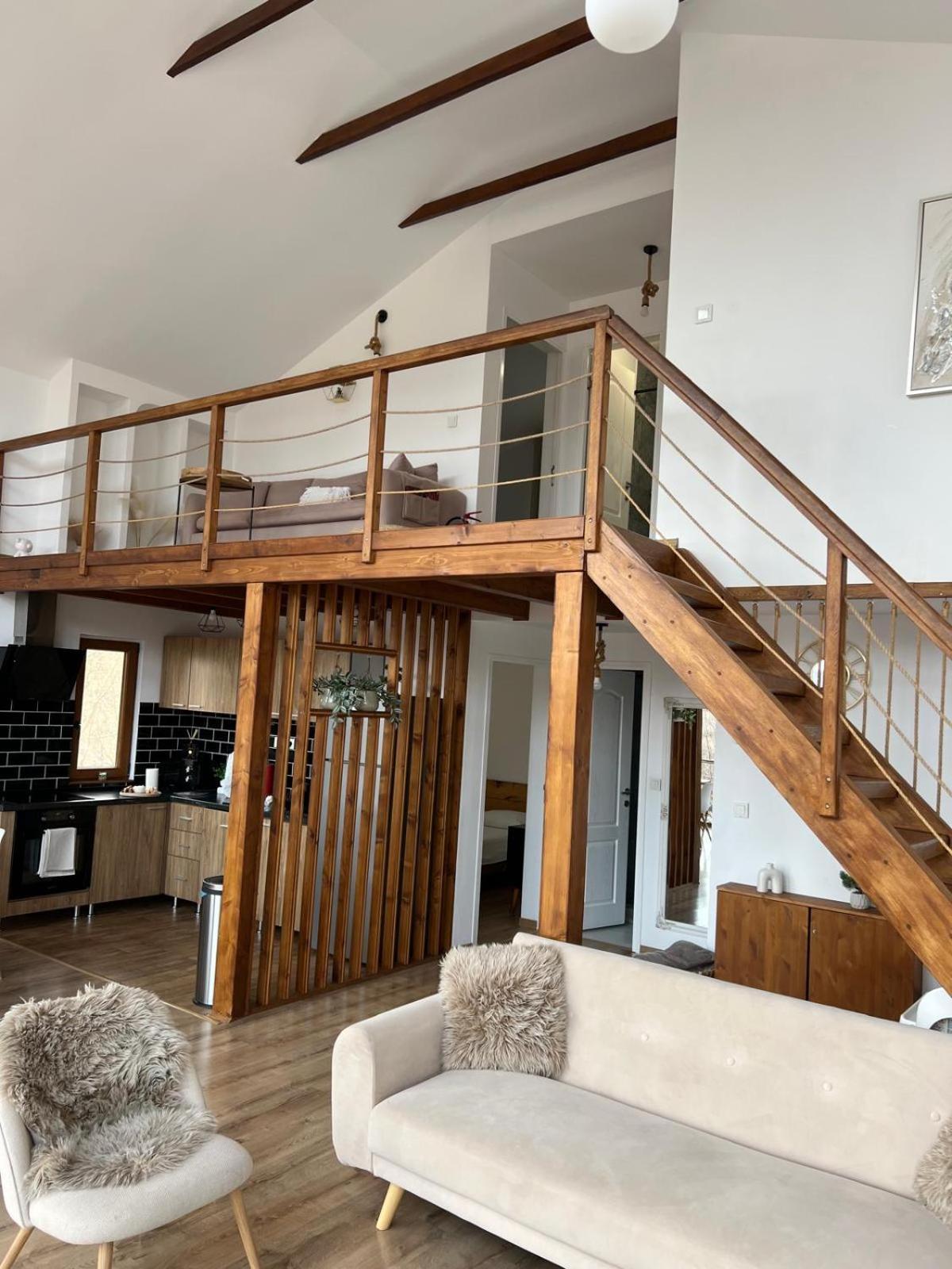 Le Chalet M - Cabana Cu O Panorama De Poveste. Surdesti  Dış mekan fotoğraf