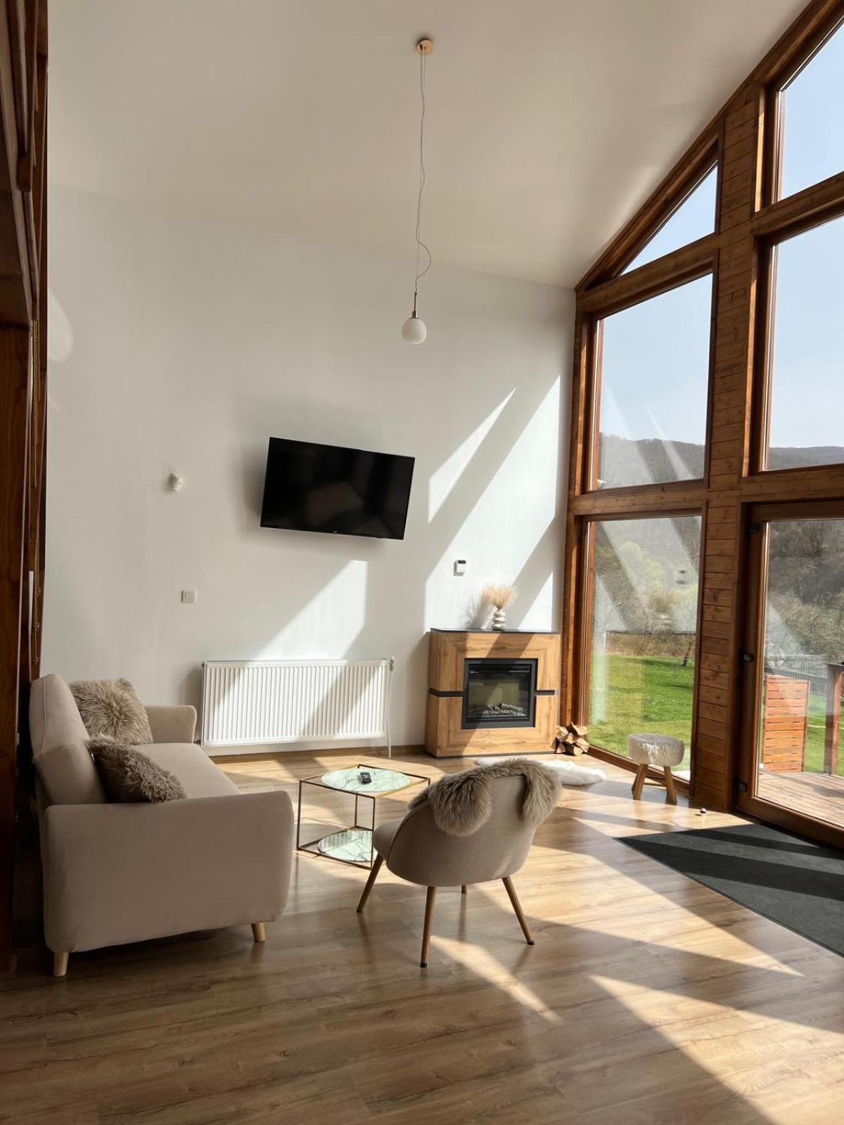Le Chalet M - Cabana Cu O Panorama De Poveste. Surdesti  Dış mekan fotoğraf